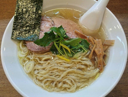 「塩らぁめん」@らぁめん山と樹の写真