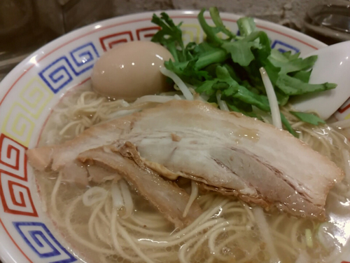 「あさり出汁の塩ラーメン800円+味玉+替え玉」@づゅる麺 池田の写真