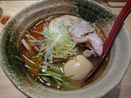 「焼きあご塩らー麺+味玉」@焼きあご塩らー麺 たかはし 上野店の写真