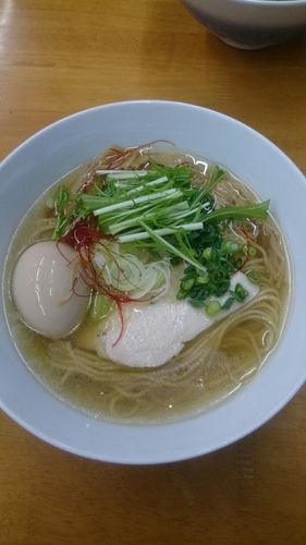 「煮干し塩らぁめん  ８００円」@麺や 流れ星の写真