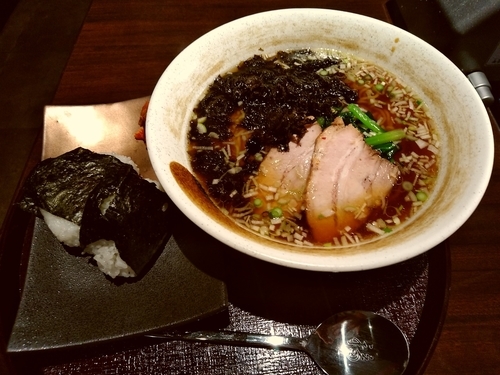 「牛骨醤油ラーメン定食(並盛)1,058円」@わぎゅう専科 焼肉屋の写真