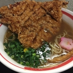 揚げチキン麺