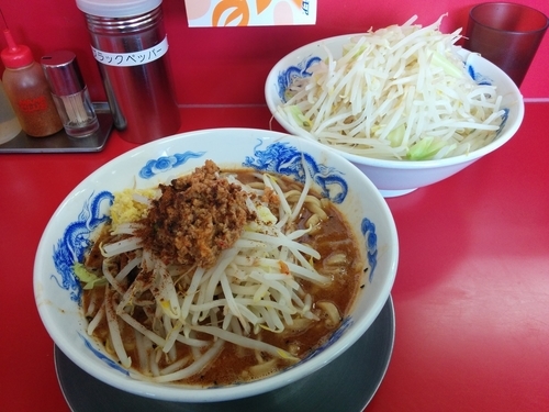 「担々麺　野菜ダブル、しょうが」@ジャンクガレッジ 坂戸塚越店の写真