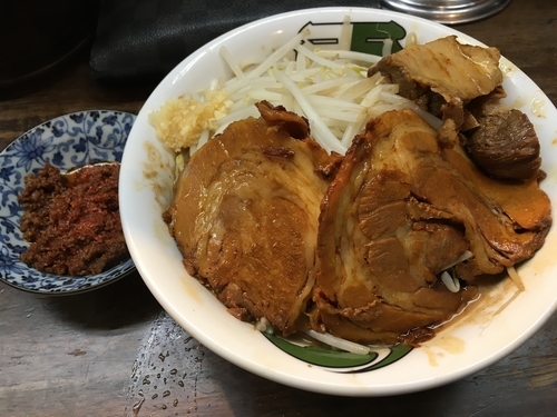 「雷そば＋半豚増し＋辛み」@雷 北松戸本店の写真