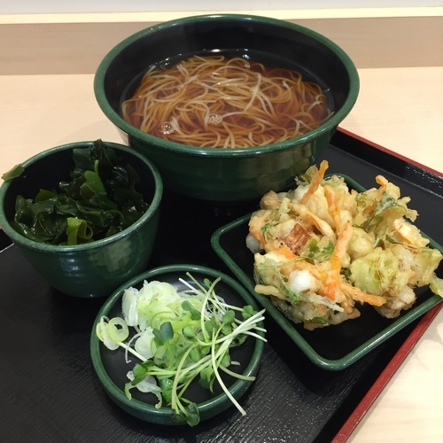 「【季節限定】小柱と水菜のかきあげ(¥500)+わかめ(クーポ」@ゆで太郎 門前仲町店の写真