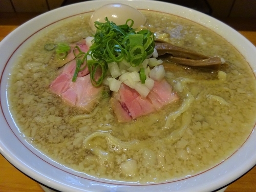 「背油煮干 800円 ＋ 大盛 100円」@麺庵ちとせの写真