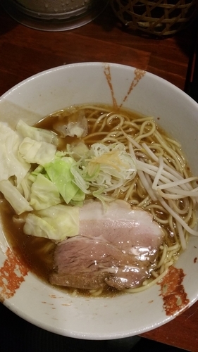 「追鰹醤油らーめん」@旬麺しろ八の写真