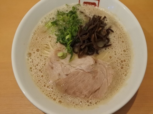 「豚骨ラーメン」@ラーメン一作の写真