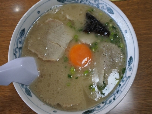 「卵入りラーメン」@幸陽閣の写真