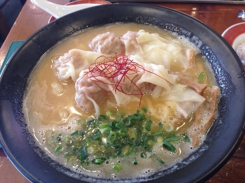 「濃厚黒豚雲呑麺」@広州市場 中目黒店の写真