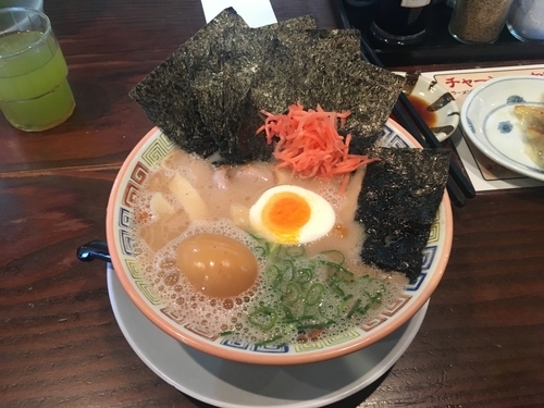 「昔ラーメン 味付け煮玉子 のり」@大砲ラーメン 本店の写真