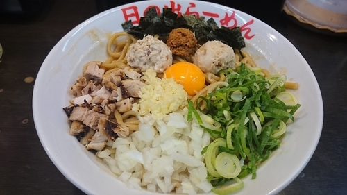 「ガツッ麺DX 大盛無料」@日の出らーめん 横浜桜木町本店の写真