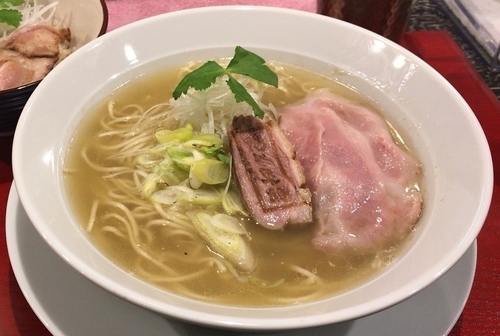 「鴨だしらーめん(塩)＋イベリコ豚丼(750円＋300円)」@鴨だしらーめん 鴨福の写真