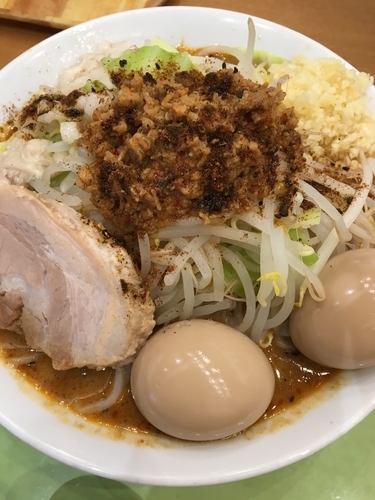 「坦々麺+豚玉」@ジャンクガレッジ イオンレイクタウンmori店の写真