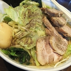 あわせ野菜チャーシュー中盛り麺固め+味玉