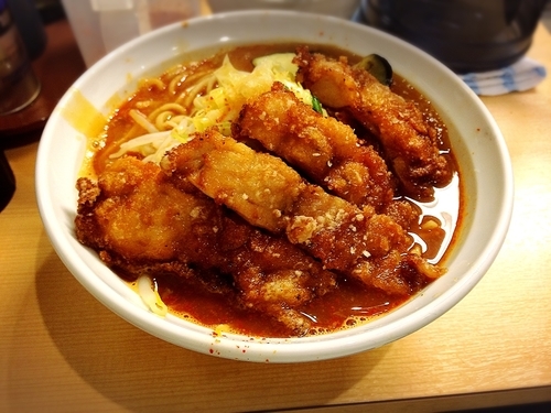 「旨辛あんかけDX」@旨辛ラーメン 表裏 市ヶ谷本店の写真