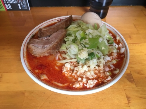 「ミニ赤麺＋クーポン味玉」@ファットンの写真