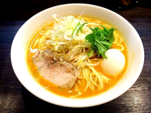 「味噌白鶏ラーメン＋味玉」@浮浪雲の写真
