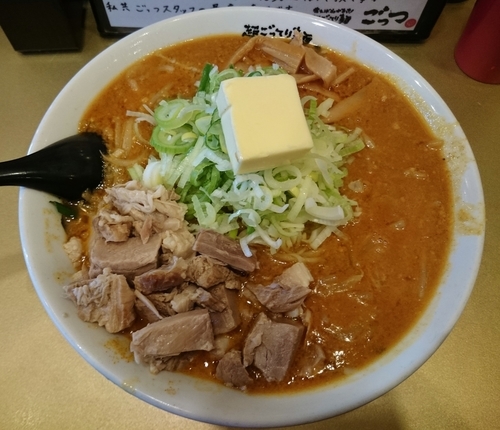 「カレーラーメン＋バター 950円」@超ごってり麺 ごっつ 秋葉原店の写真