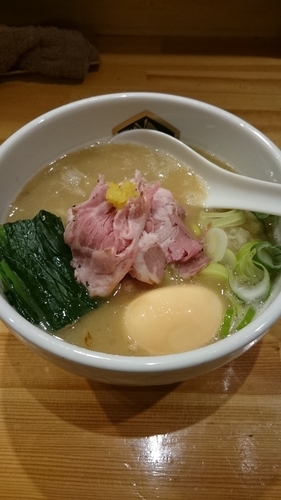 「濃厚真鯛ラーメン(味玉)」@真鯛らーめん 麺魚の写真