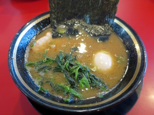 「ラーメン ７００円 ※多め/やわらかめ/うす口/麺少なめ」@家系ラーメン 熊田家の写真