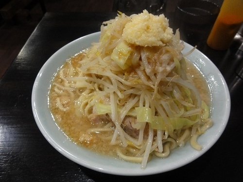 「醤油ラーメン　850円　ニンニク」@麺屋のスたの写真