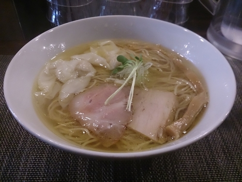 「エビワンタン塩らぁ麺」@らぁ麺 やまぐち 辣式の写真