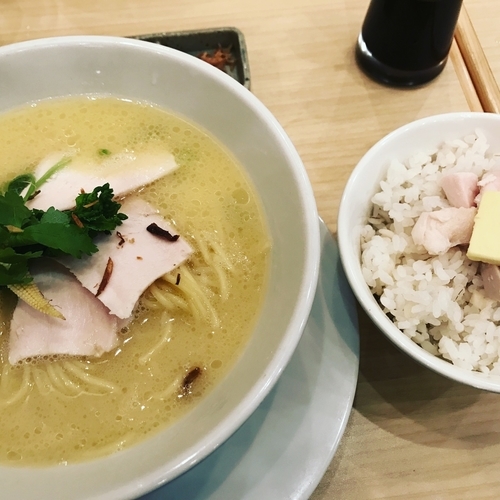 「鶏白湯SOBAとバターご飯～黒トリュフ醤油～」@銀座 篝 大手町店の写真