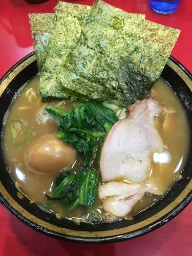 「ラーメン + 味玉」@家系総本山 ラーメン吉村家の写真