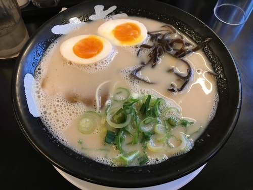「玉ちゃんラーメン  710円」@とんこつらーめん 雷蔵 諸岡店の写真