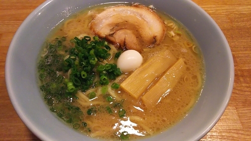 「醤油ラーメン（太麺）」@ラーメン 多弐家の写真