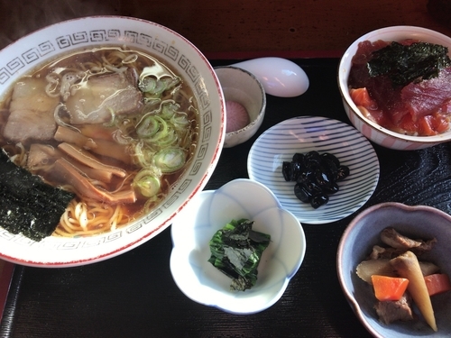 「中華そばミニ鉄火850円」@宮古の写真