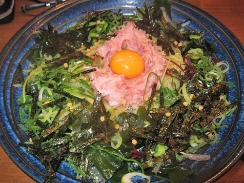 「ねぎとろそば　880円」@魚介系まぜそば専門店 魚がしそば 新橋本店の写真