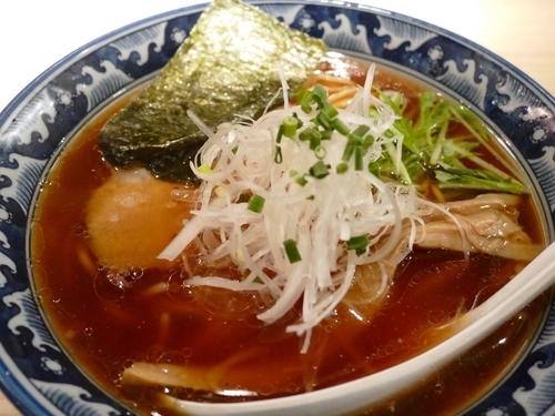 「醤油らぁめん680円」@麺屋 百式 権之助坂店の写真