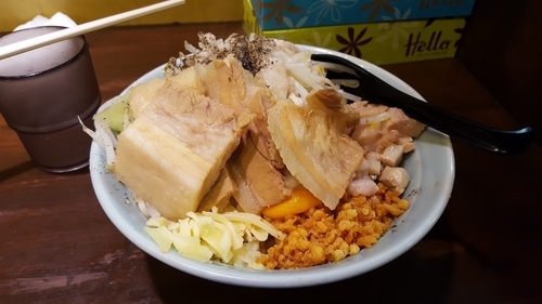 「油そば200g豚W」@らーめん つけ麺 油そば 郎郎郎 調布店の写真
