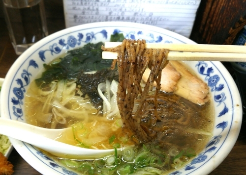 「カジメらーめんと半フライセット 1200円」@さすけ食堂の写真