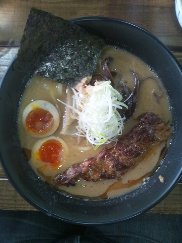 「特濃とんこつ（醤油・味玉トッピング）」@特濃とんこつ たから 岐阜本店の写真