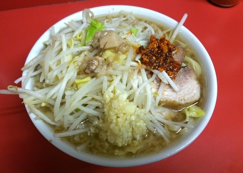 「小ラーメン　ニンニクラー油アブラ少し　700円」@ラーメン二郎 千住大橋駅前店の写真