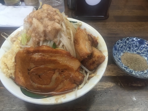 「ラーメントロ豚魚粉」@雷 北松戸本店の写真