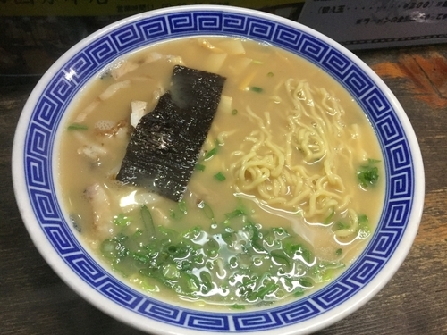 「ラーメン¥550+焼酎¥400」@南京千両 屋台の写真