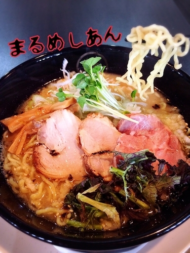 「烏賊そば￥800」@手打ちラーメン まるめしあんの写真