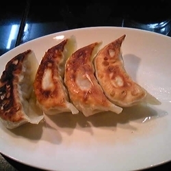 超キャベツ餃子　４粒