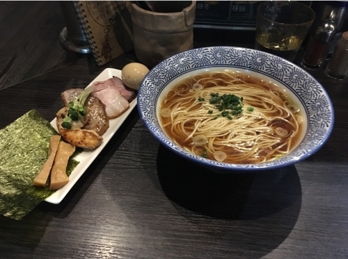 「特選鶏だし醤油ラーメン」@麺処 ほん田 nijiの写真
