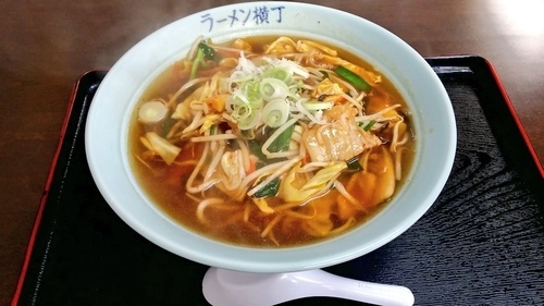「肉野菜ラーメン」@ラーメン横丁の写真