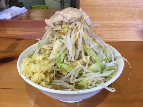 「ラーメン (少なめ)」@ラーメン 滋悟郎の写真