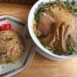 醬油ラーメン半チャンセット