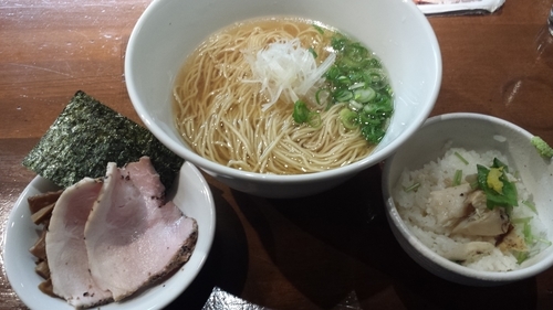 「【限定？】天然真鯛出汁らーめん(鯛アラめし付)850円」@喜元門 本店の写真