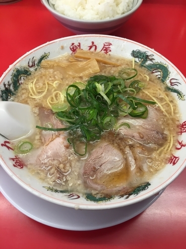 「特製醤油ラーメン  702円」@ラーメン魁力屋 あけの平店の写真