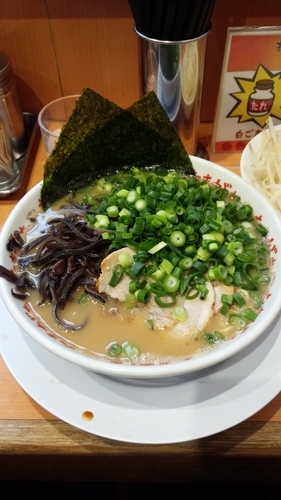 「Ramen with toppings」@九州大分らぁめん たまがった 神奈川新町本店の写真