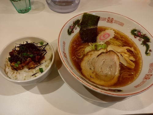 「お得セット(夜鳴きそば・ちゃーしゅーごはん)800円」@ラーメン処 そうじゃ屋の写真